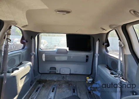 2006 Chrysler Town & Country из США, поврежденный, VIN 1A4GP45R56B690277